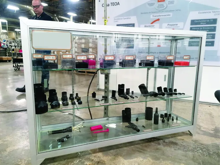 Vitrina de mostrador con puertas